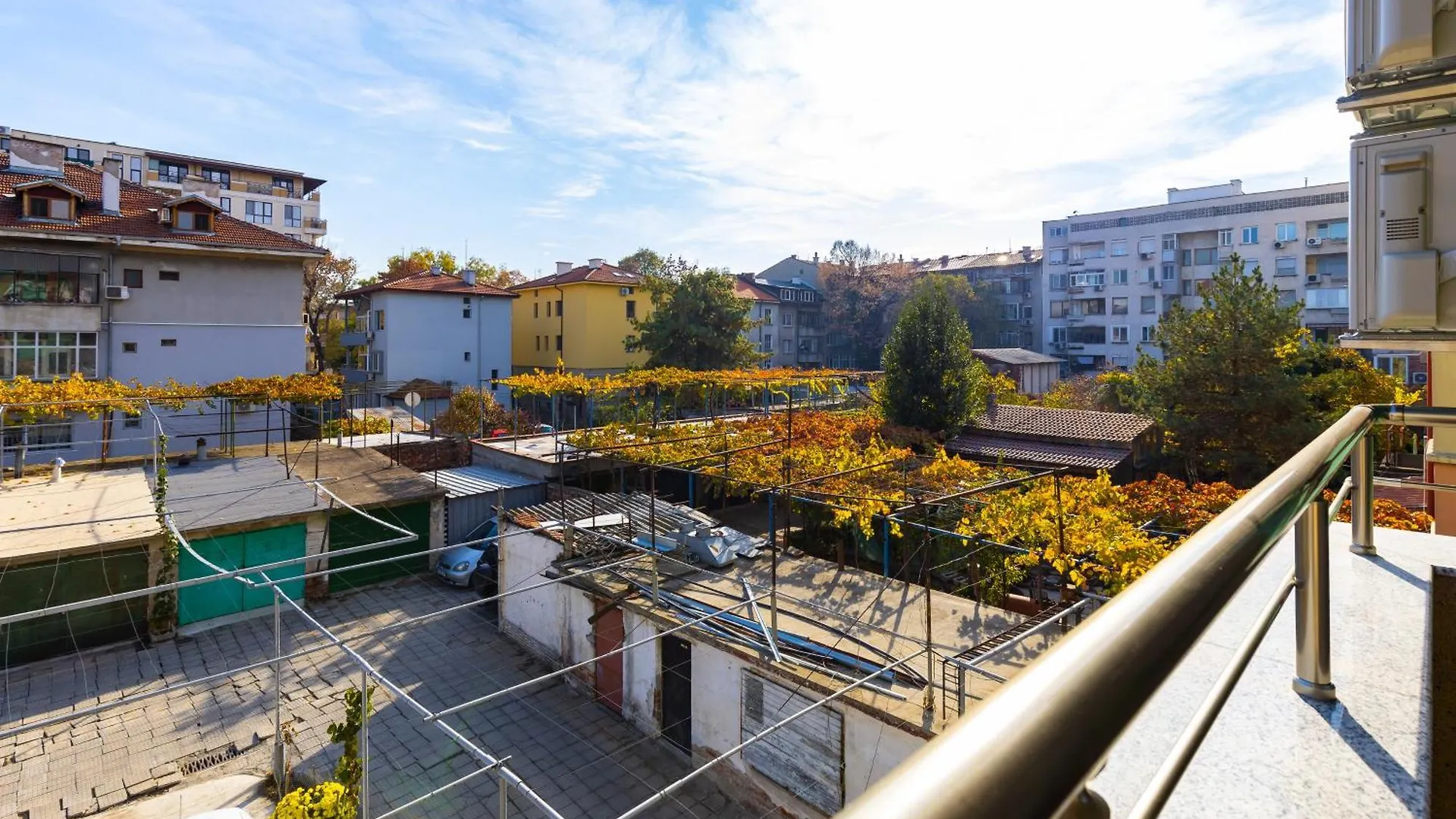 Apartment Two Bedroom Apt Karavelov With Private Parking Medical University Plovdiv