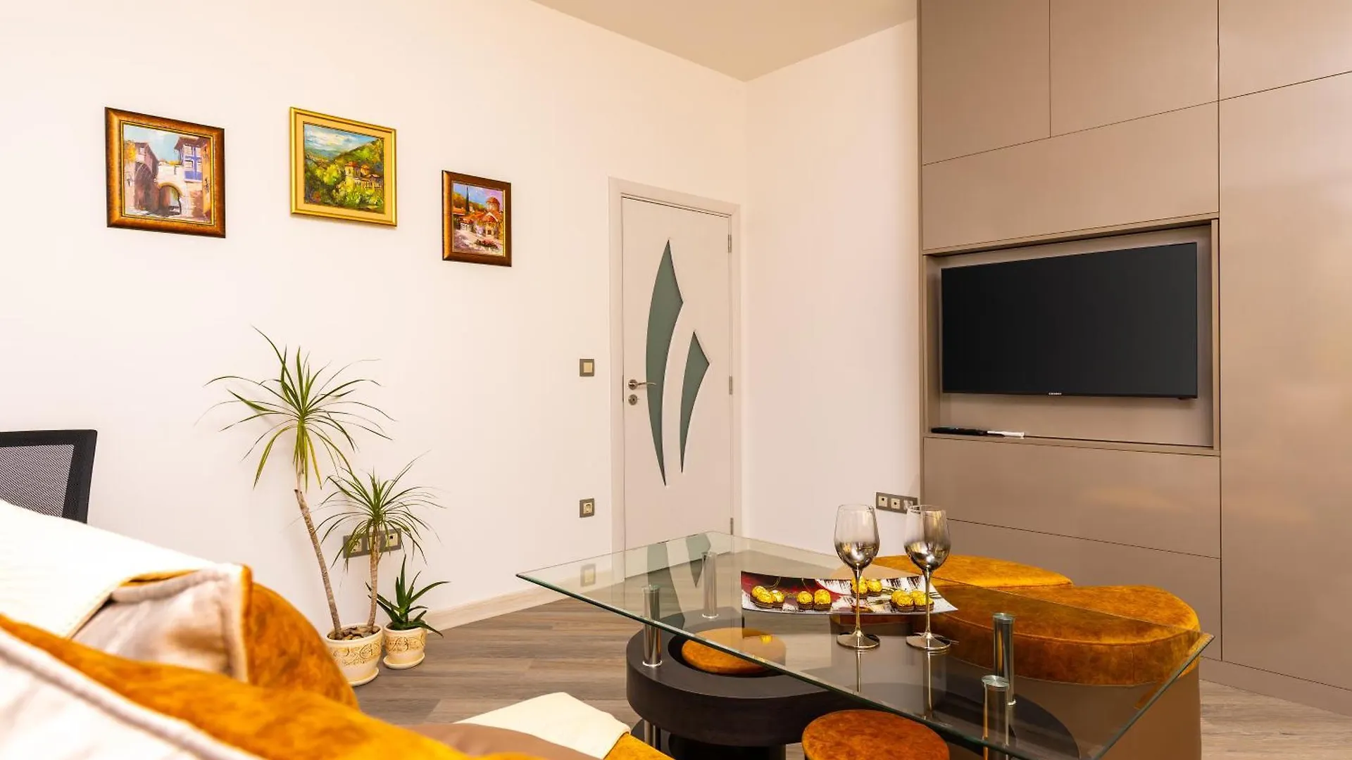 Apartment Two Bedroom Apt Karavelov With Private Parking Medical University Plovdiv Bulgaria