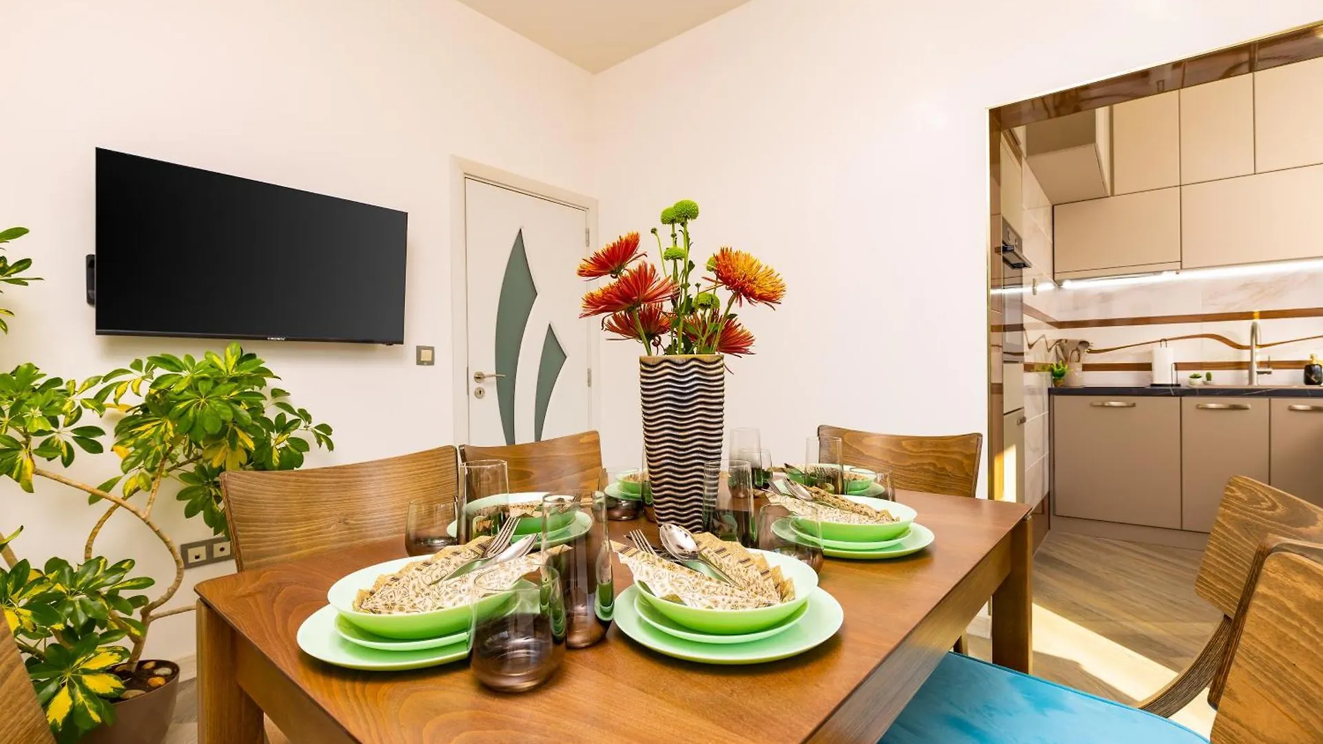 Two Bedroom Apt Karavelov With Private Parking Medical University Plovdiv Bulgaria