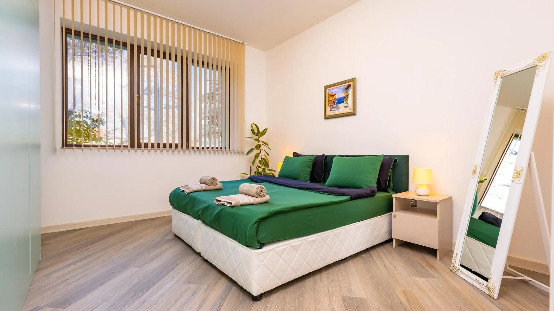 Two Bedroom Apt Karavelov With Private Parking Medical University Plovdiv Apartment
